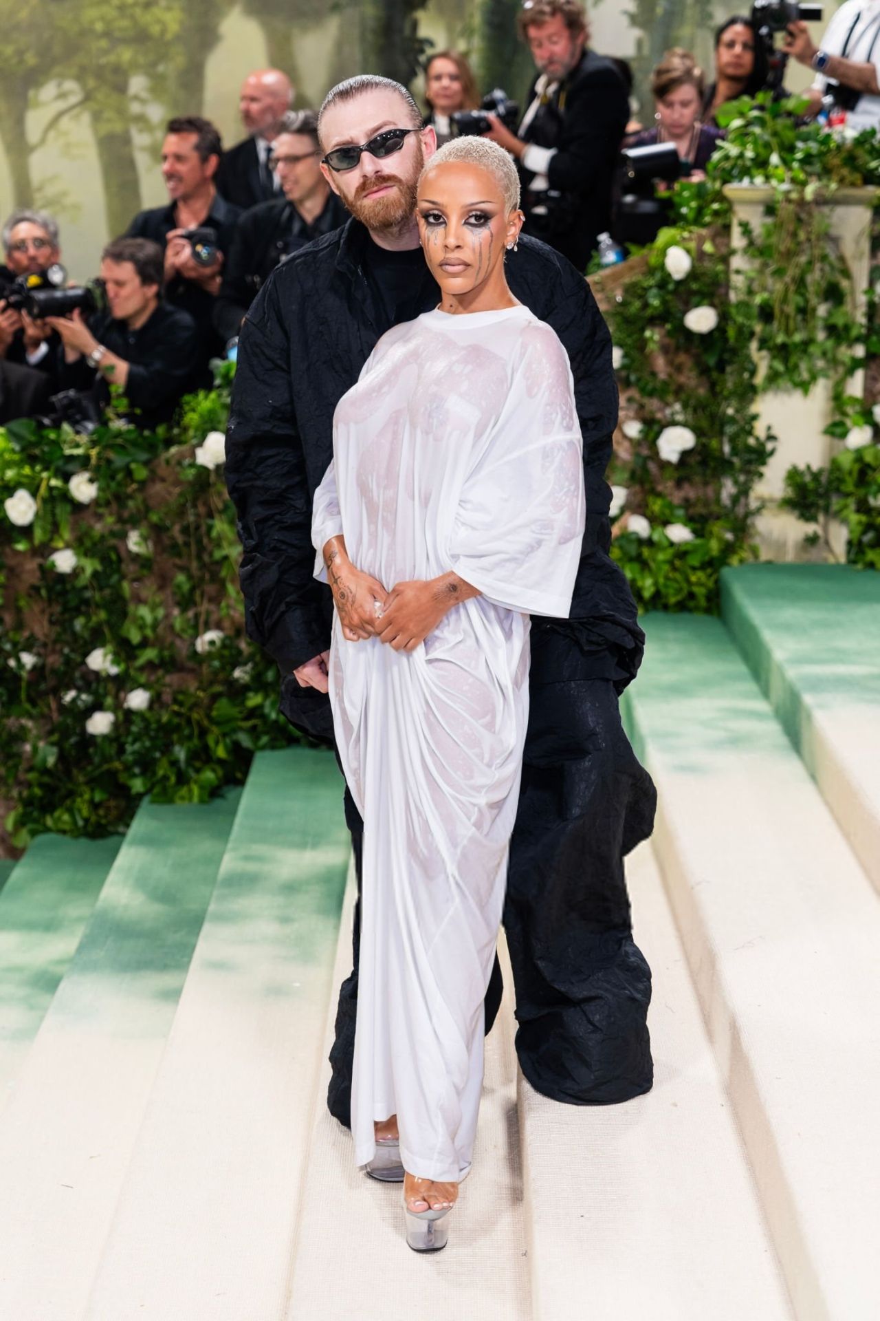 Doja Cat Stuns in Unconventional Met Gala Ensemble13